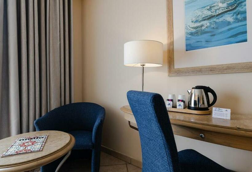 اتاق استاندارد با چشم‌انداز باغ, Maritim Antonine Hotel & Spa