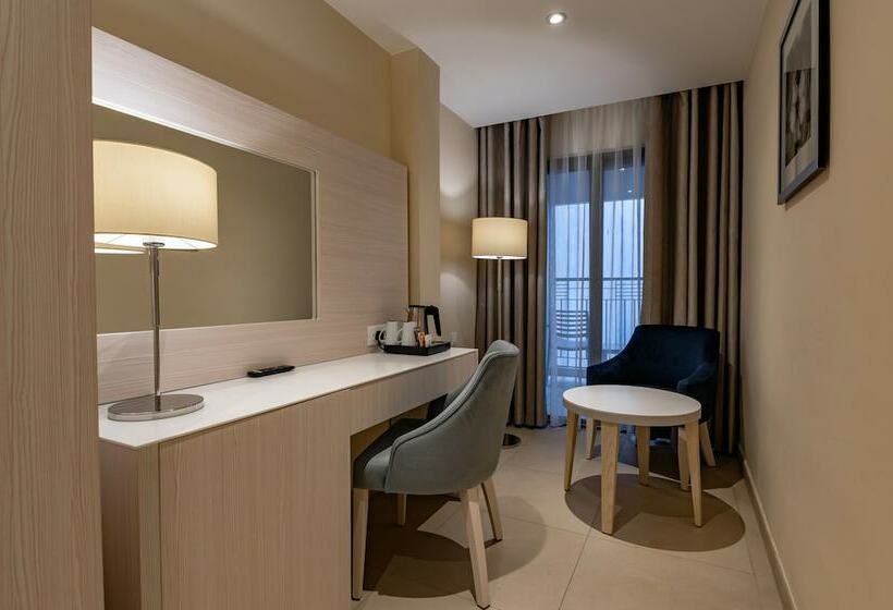 اتاق اکونومی, Maritim Antonine Hotel & Spa
