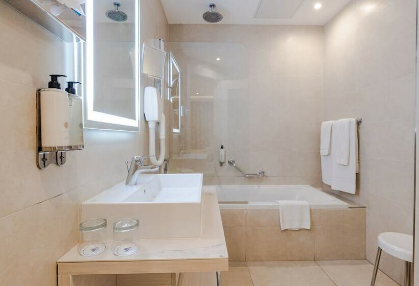 اتاق لوکس با بالکن, Maritim Antonine Hotel & Spa