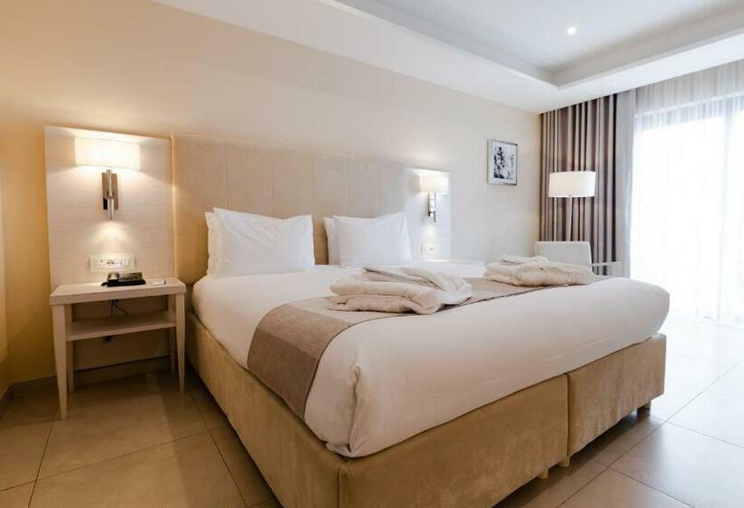اتاق لوکس با چشم‌انداز باغ, Maritim Antonine Hotel & Spa