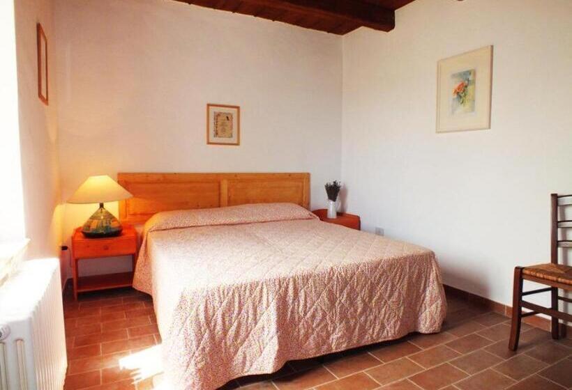 اتاق خانوادگی با چشم‌انداز باغ, Agriturismo La Casa Della Lavanda  Il Casale
