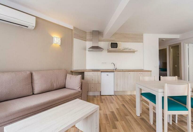 2 Bedroom Apartment, Comitas Floramar