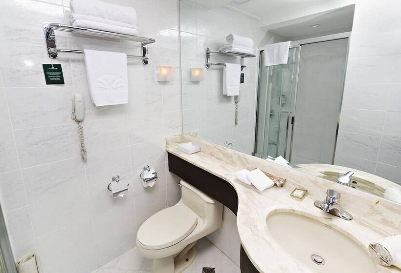 Номер Executive, City Garden Hotel Makati