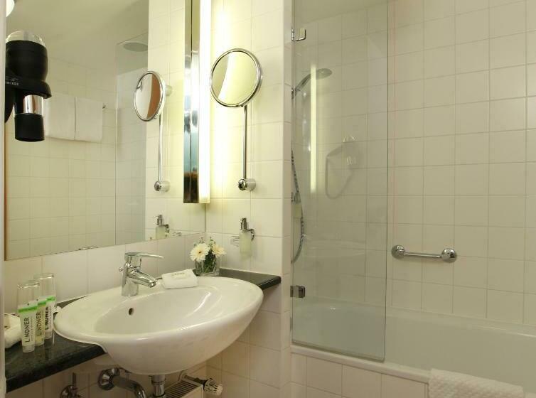 Номер Стандарт, Lindner Hotel Cologne Am Dom, Part Of Jdv By Hyatt