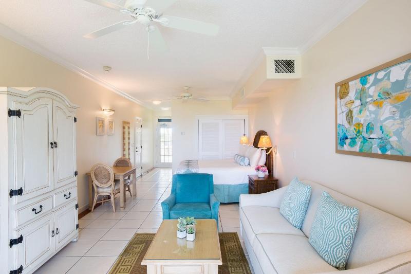 سوییت جونیور با چشم‌انداز دریا, The Sands At Grace Bay