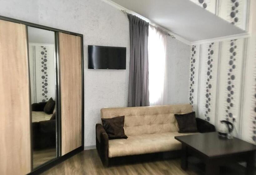 Номер Стандарт с Балконом, Guesthouse Chambarak