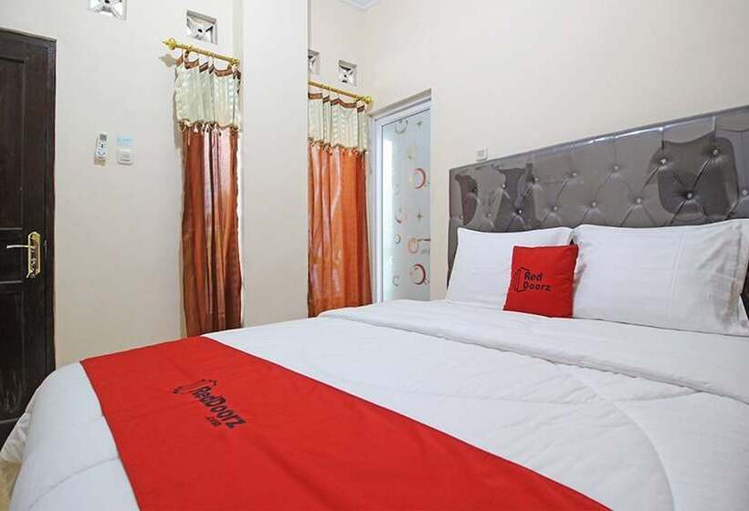Номер Стандарт, Reddoorz @ Palagan 3