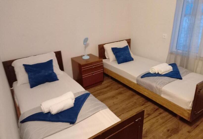 اتاق استاندارد, Byurakan Guesthouse & Cottage