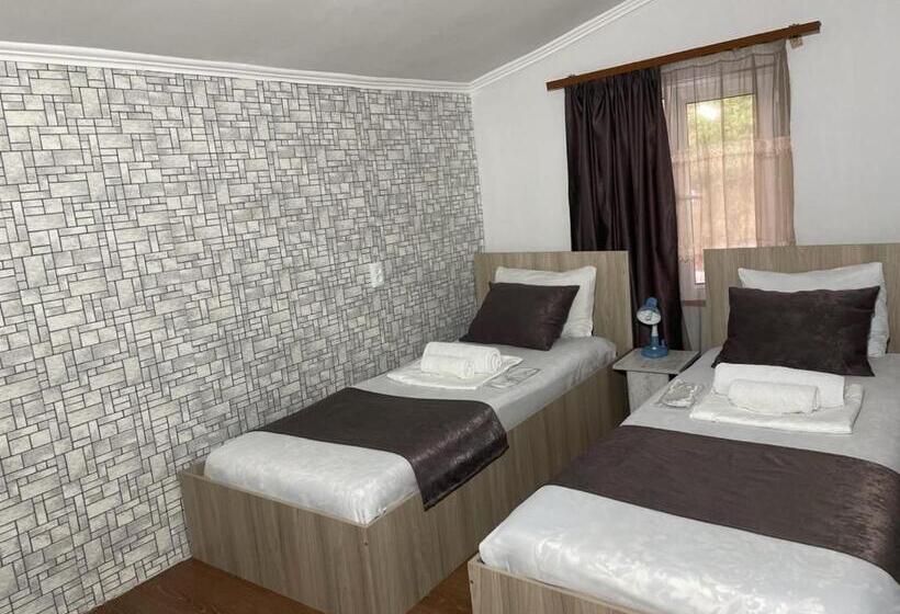 اتاق استاندارد, Byurakan Guesthouse & Cottage