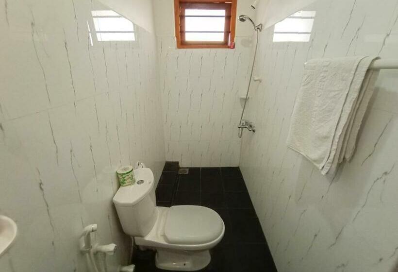 带大床的豪华间, Villa 468   Hikkaduwa