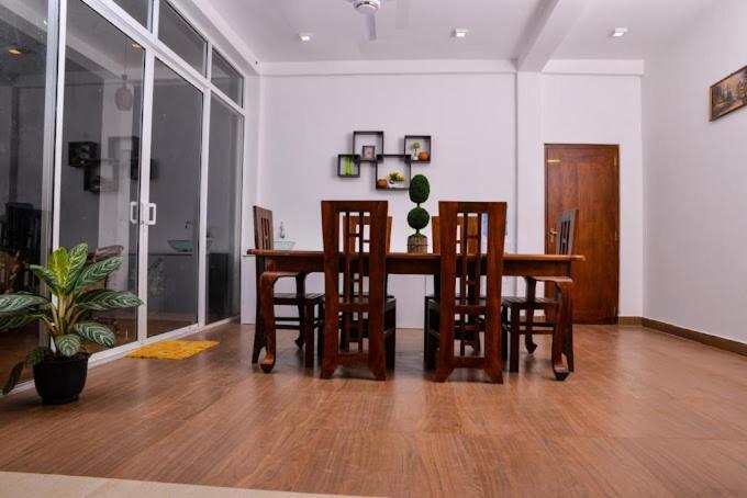 Апартаменты 1 Спальня Нижний Этаж, Green View Homestay