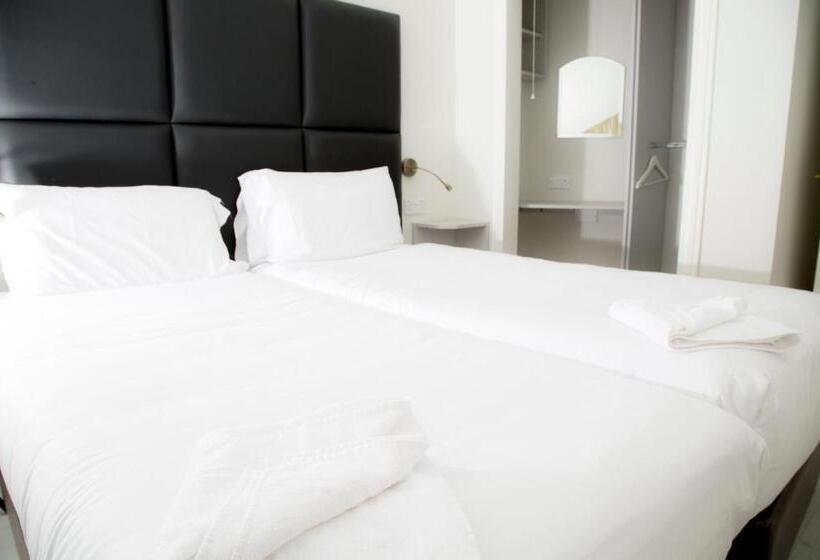 침실 4개 주택, Bella Vista Hotel & Self Catering Suites