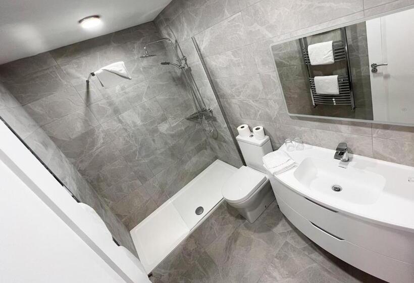 스위트, Bella Vista Hotel & Self Catering Suites