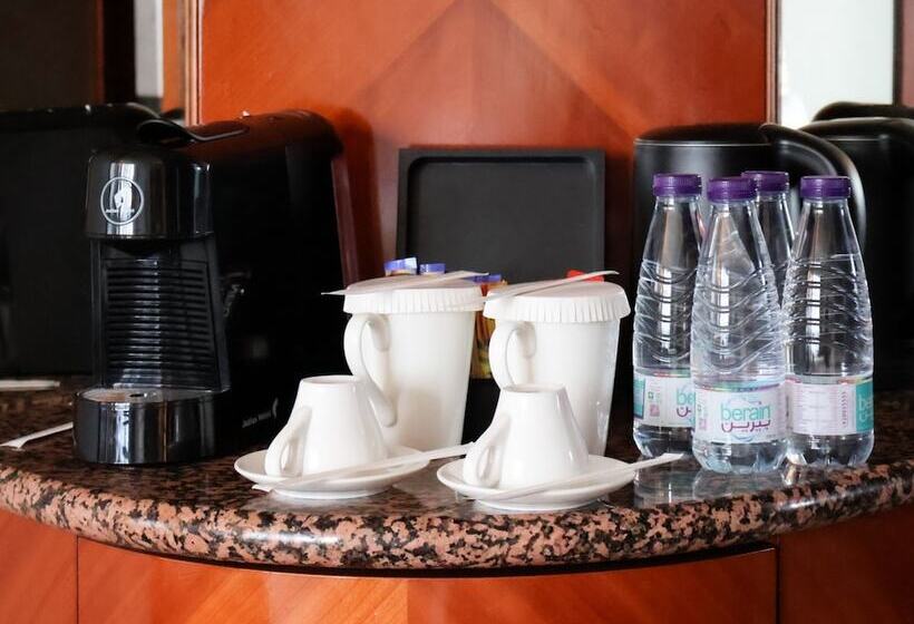 Трехместный Номер Deluxe, Madinah Hilton