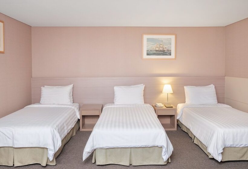 اتاق لوکس سه تخته, New Seoul Hotel Myeongdong