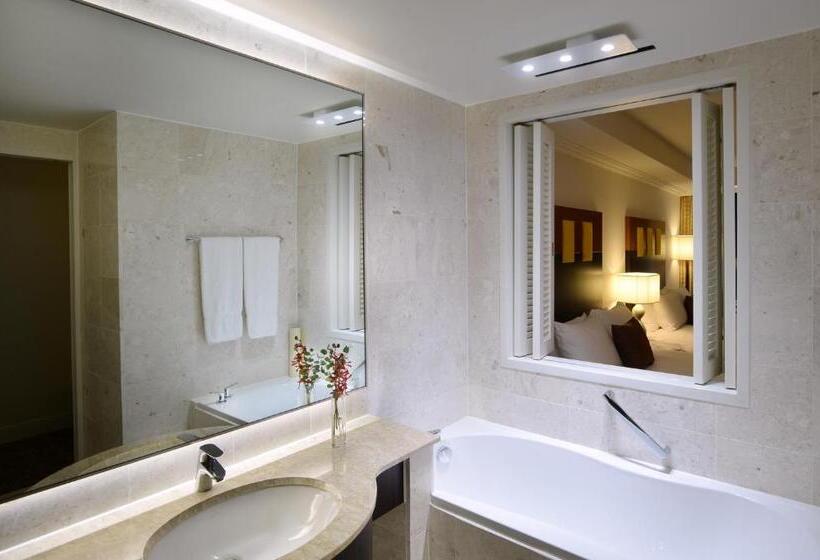 سوییت با چشم‌انداز کوه, Ramada Plaza By Wyndham Jeju Ocean Front
