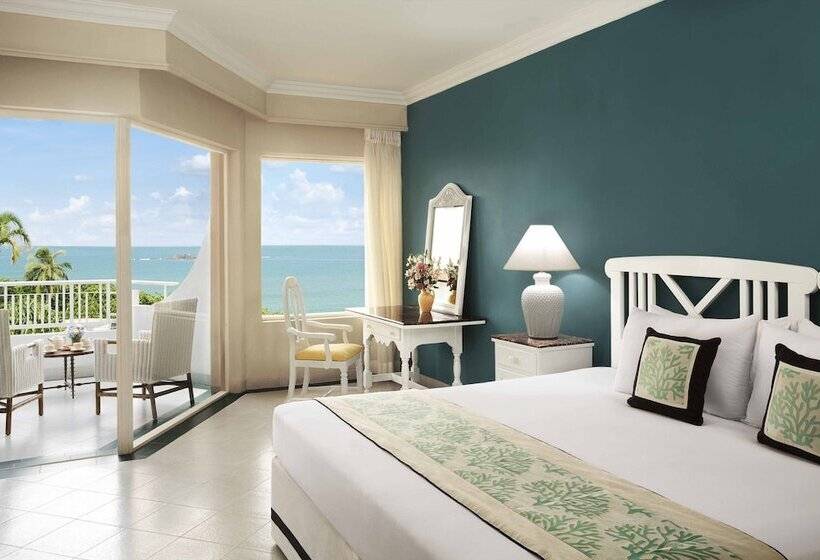 Номер Superior Вид на Море, Taj Bentota Resort & Spa
