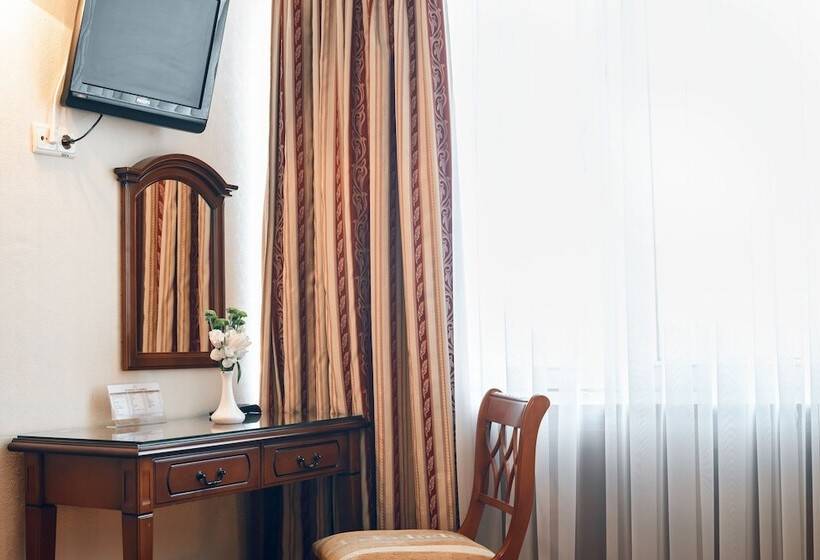 سوییت, Premier Hotel Rus
