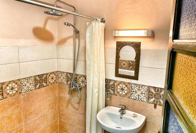 Номер Стандарт, Riad Al Madina