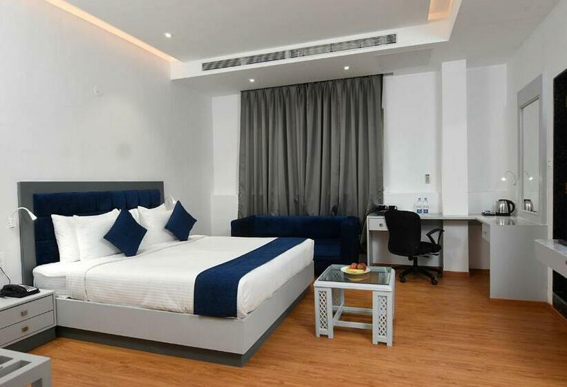 Deluxe Rum, Kyriad Hotel Pimpri
