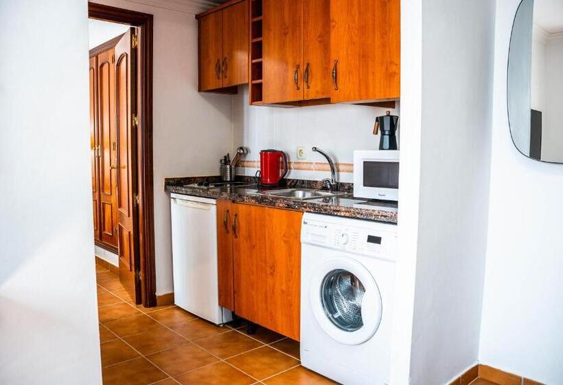Апартаменты 1 Спальня, Marbella Village