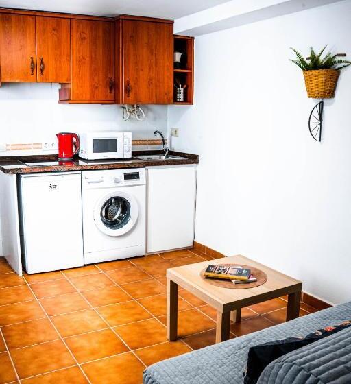Апартаменты 1 Спальня, Marbella Village