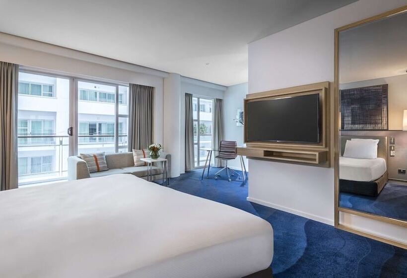 اتاق استاندارد با تخت بزرگ, Hilton Auckland