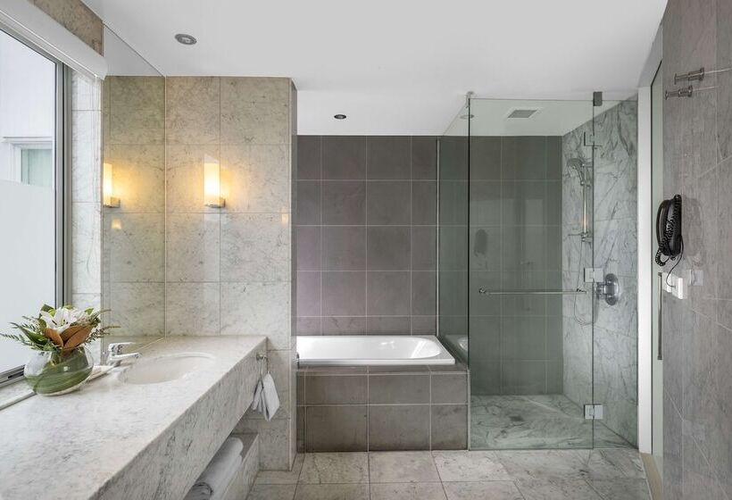 سوییت, Hilton Auckland