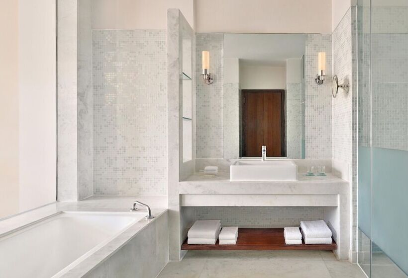 Номер Премиум, Le Méridien Jaipur Resort & Spa