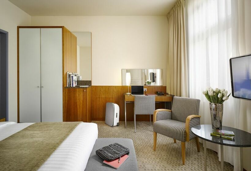 اتاق استاندارد با چشم‌انداز باغ, K+k Hotel Central