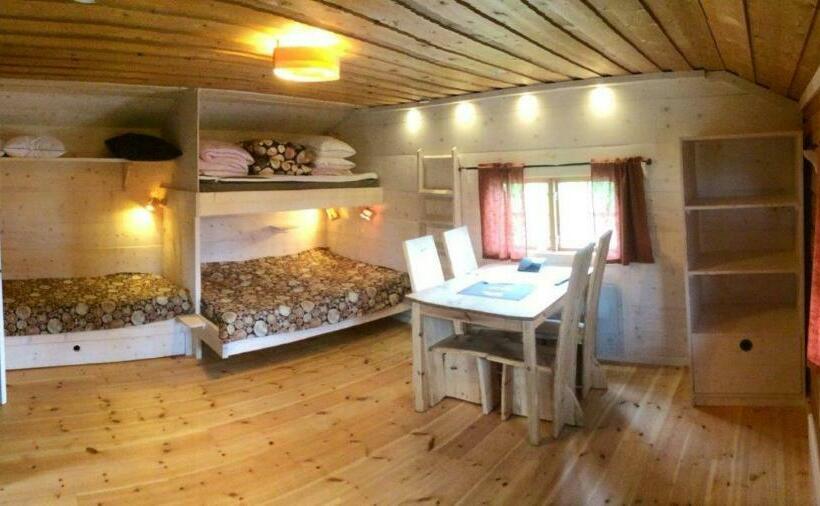 Дом 1 Спальня, Stf Hotel & Hostel Persåsen