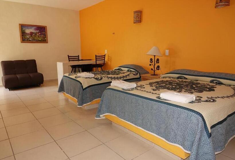 اتاق لوکس سه تخته, Quinta Comala Hotel & Villas