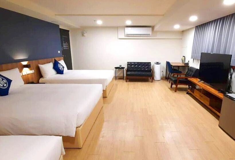اتاق خانوادگی, Holo Hotel Tainan
