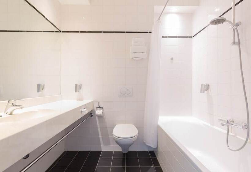 اتاق لوکس سه تخته, Amrâth Hotel Alkmaar