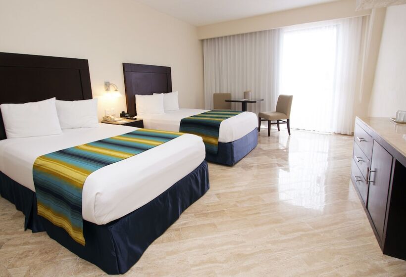 اتاق استاندارد با 2 تخت دوبل, Crown Paradise Club Cancun   All Inclusive
