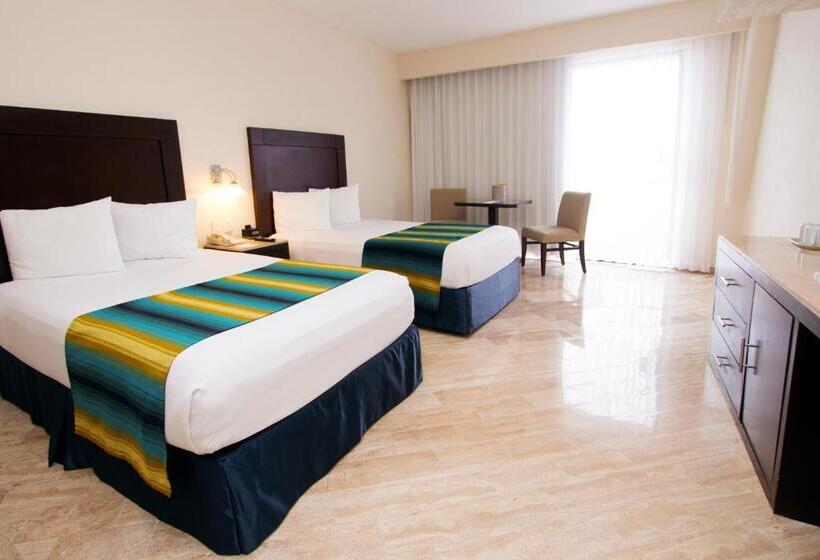 اتاق استاندارد با تخت بزرگ, Crown Paradise Club Cancun   All Inclusive