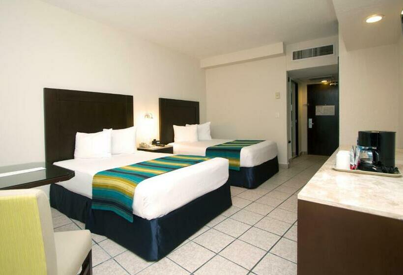 اتاق استاندارد با چشم‌انداز دریا, Crown Paradise Club Cancun   All Inclusive