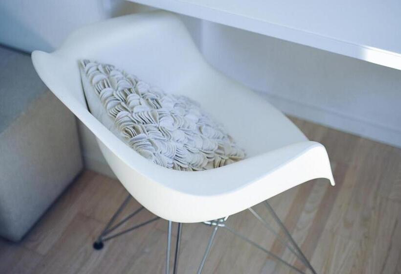 اتاق استاندارد یک نفره, Rössli