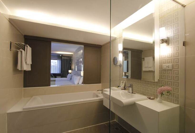 Deluxe Room, Royal Benja