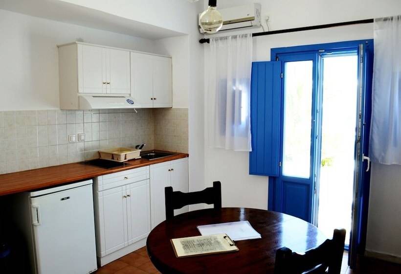 Люкс Вид на Бассейн, Laokasti Villas