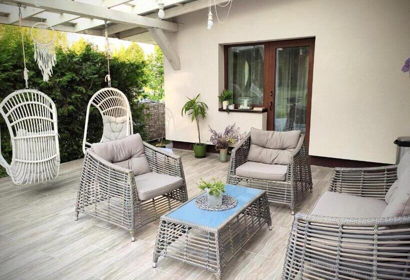 ویلای 1 خوابه, Family House