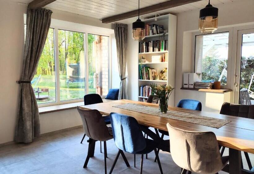 ویلای 1 خوابه, Family House