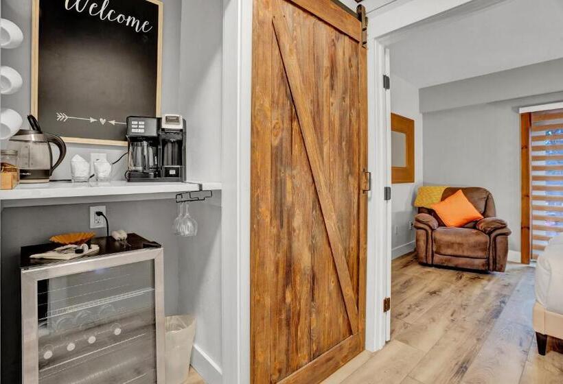 Номер Стандарт с Террасой, Chimney Hill Estate Inn