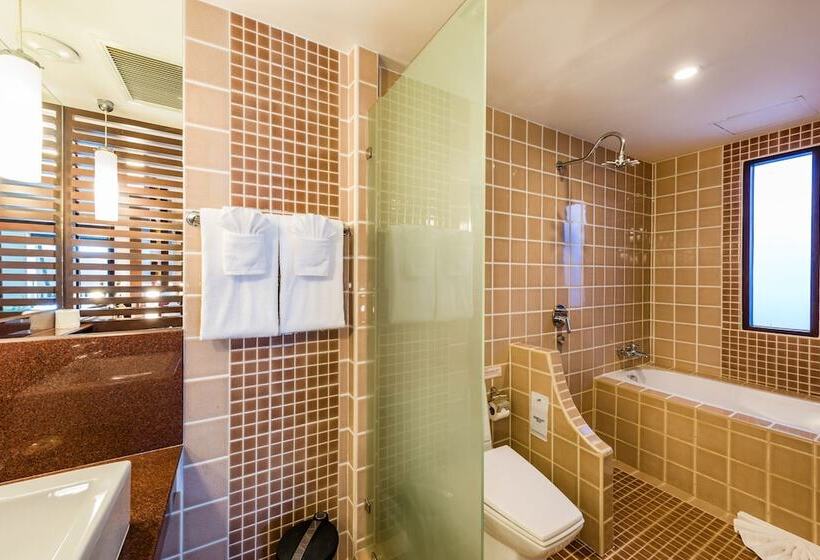 Deluxe Bungalow, Duangjitt Resort, Phuket