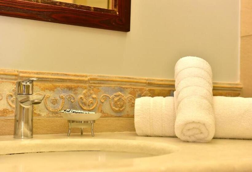 اتاق سوپریور سه تخته, Angelica Boutique