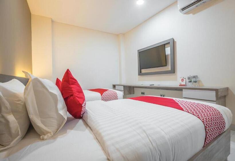 Superior Room, Super Oyo 1487 Residence Khoe