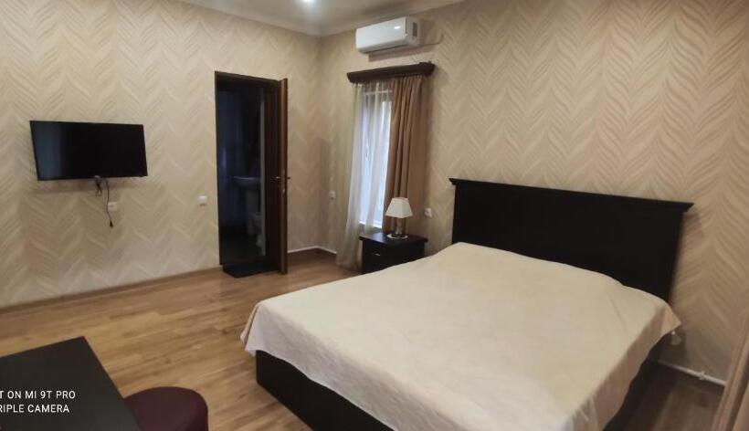 Номер Deluxe с Балконом, Ruzan