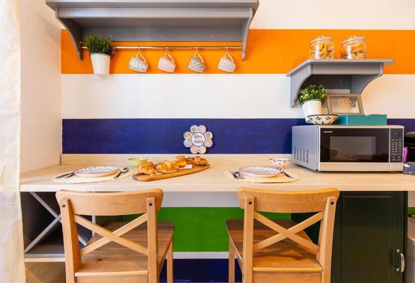 استودیو استاندارد با بالکن, Assajè Guestroom
