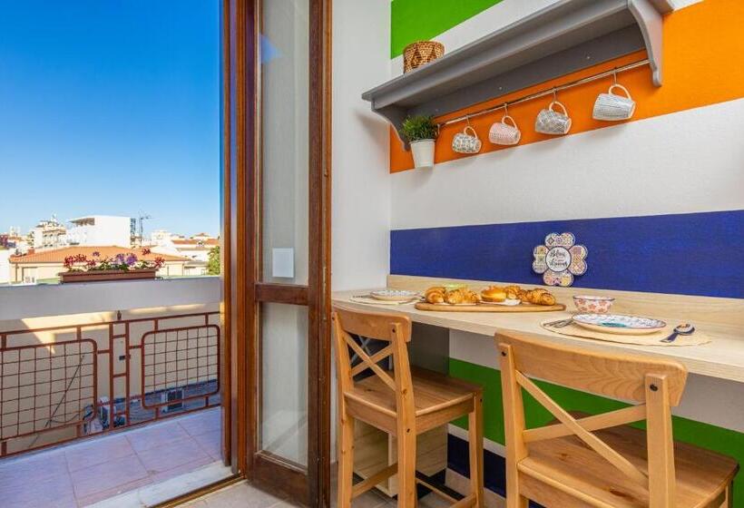 استودیو استاندارد با بالکن, Assajè Guestroom