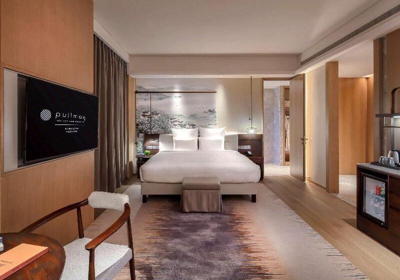 스탠다드 룸 킹사이즈 침대, Pullman Yueyang